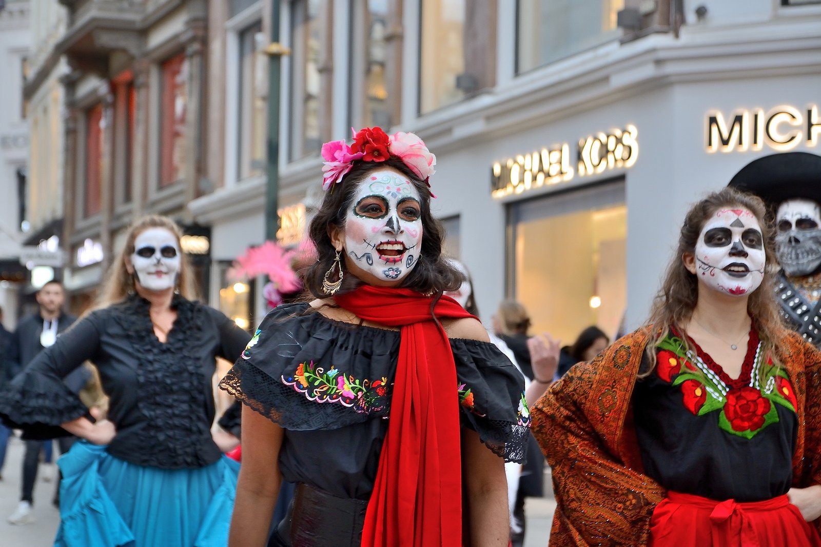 5529919-mexican-4170229_1920